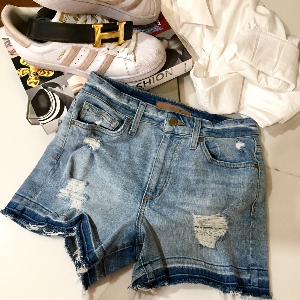 🎈sale 🎈Joe's-Denim, Distress Jean shorts Size 26